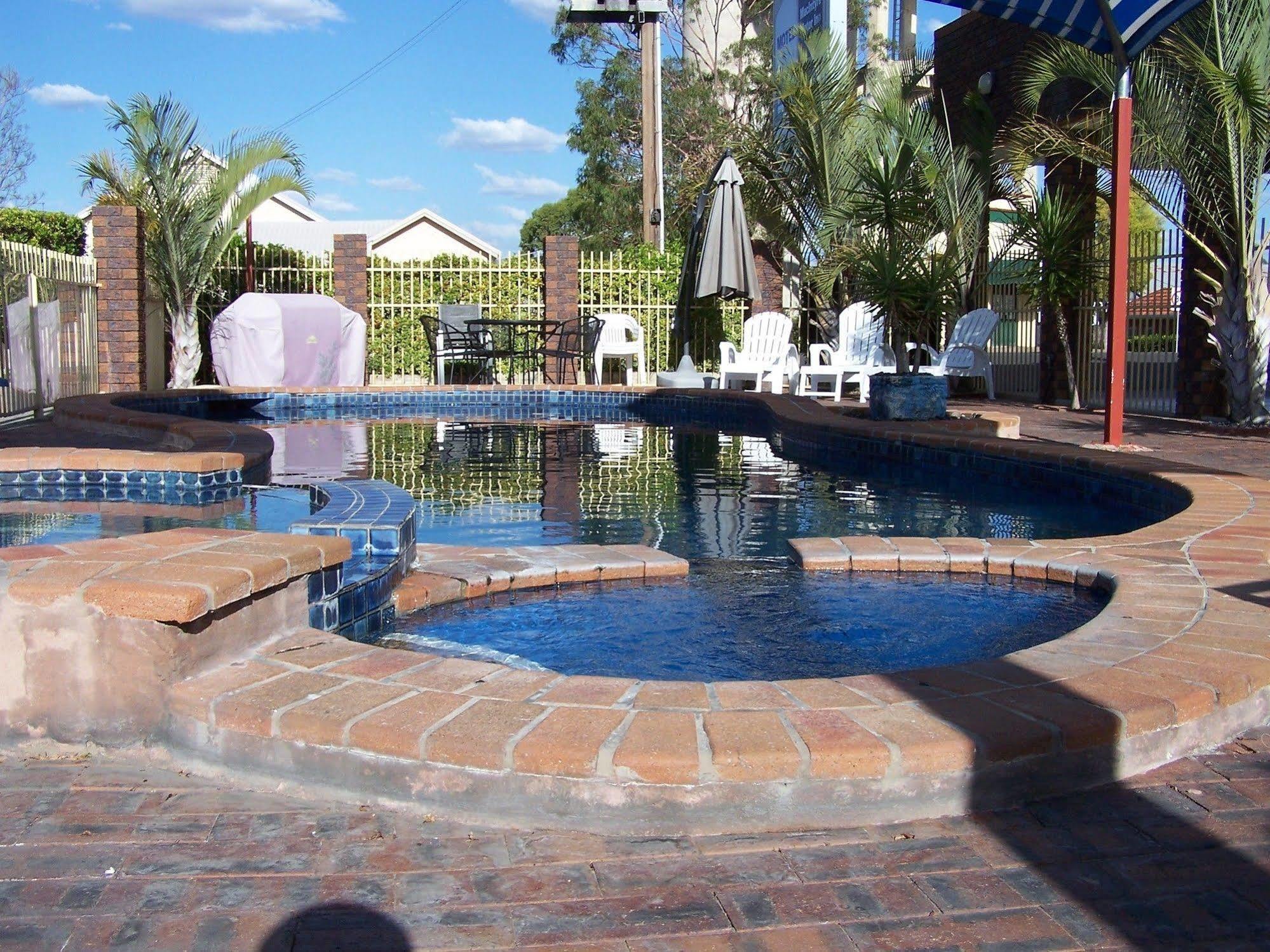 Macintyre Motor Inn Goondiwindi Buitenkant foto